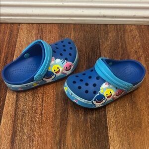 Crocs baby shark shoes